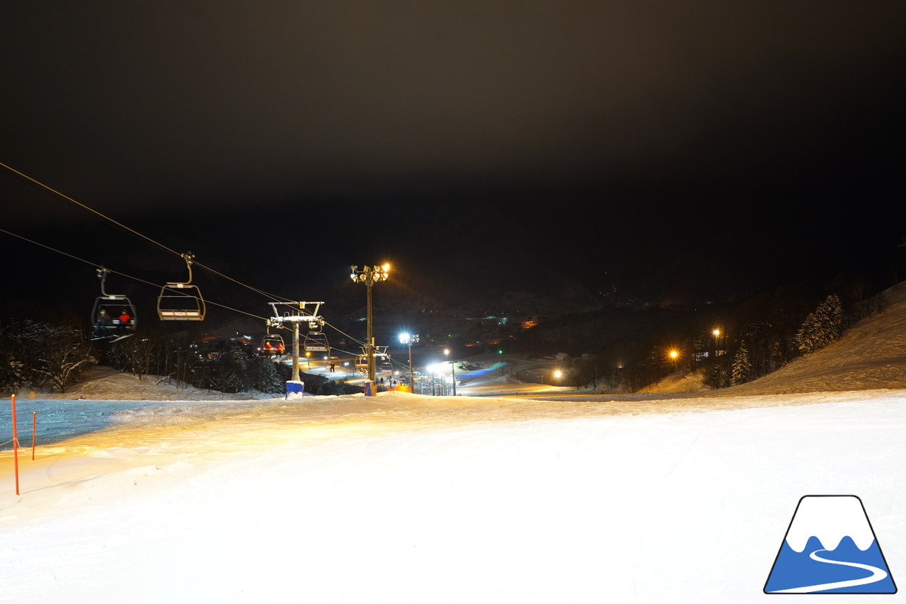 記録的大雪となった夕張マウントレースイは、午後からでもパウダー天国!!